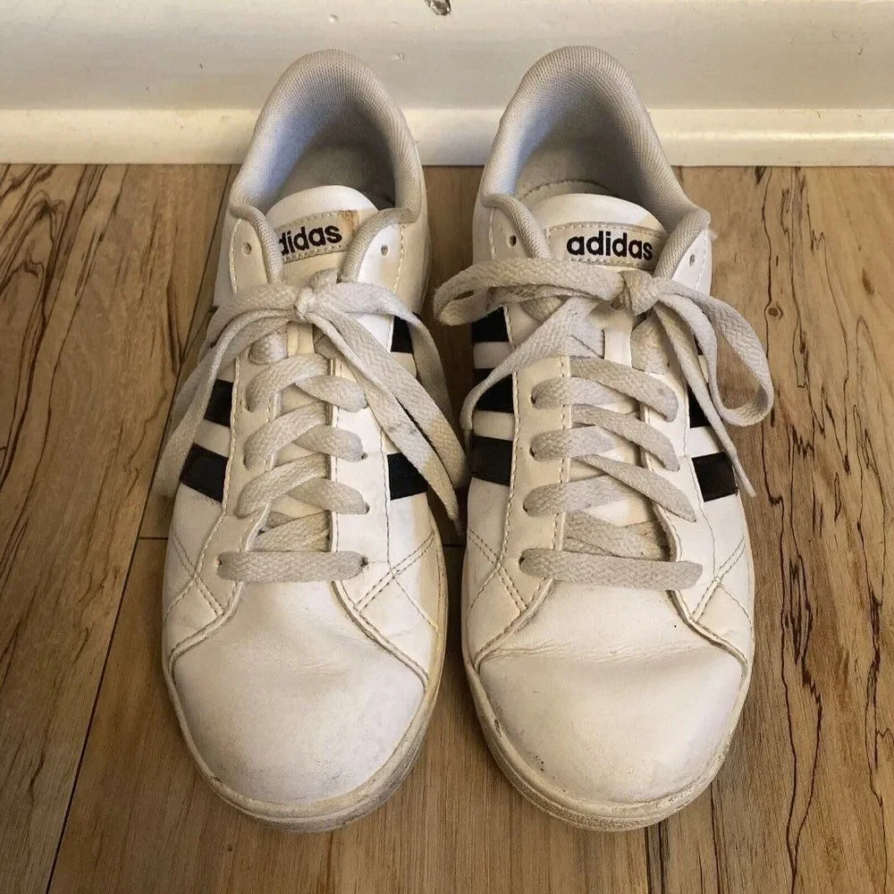 Womens ADIDAS NEO CLOUDFOAM Court Shoe Size 7.5 White W/Black Stripes